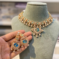 Hira Collections Glamorous Druzy Stone And Kundan Necklace Set