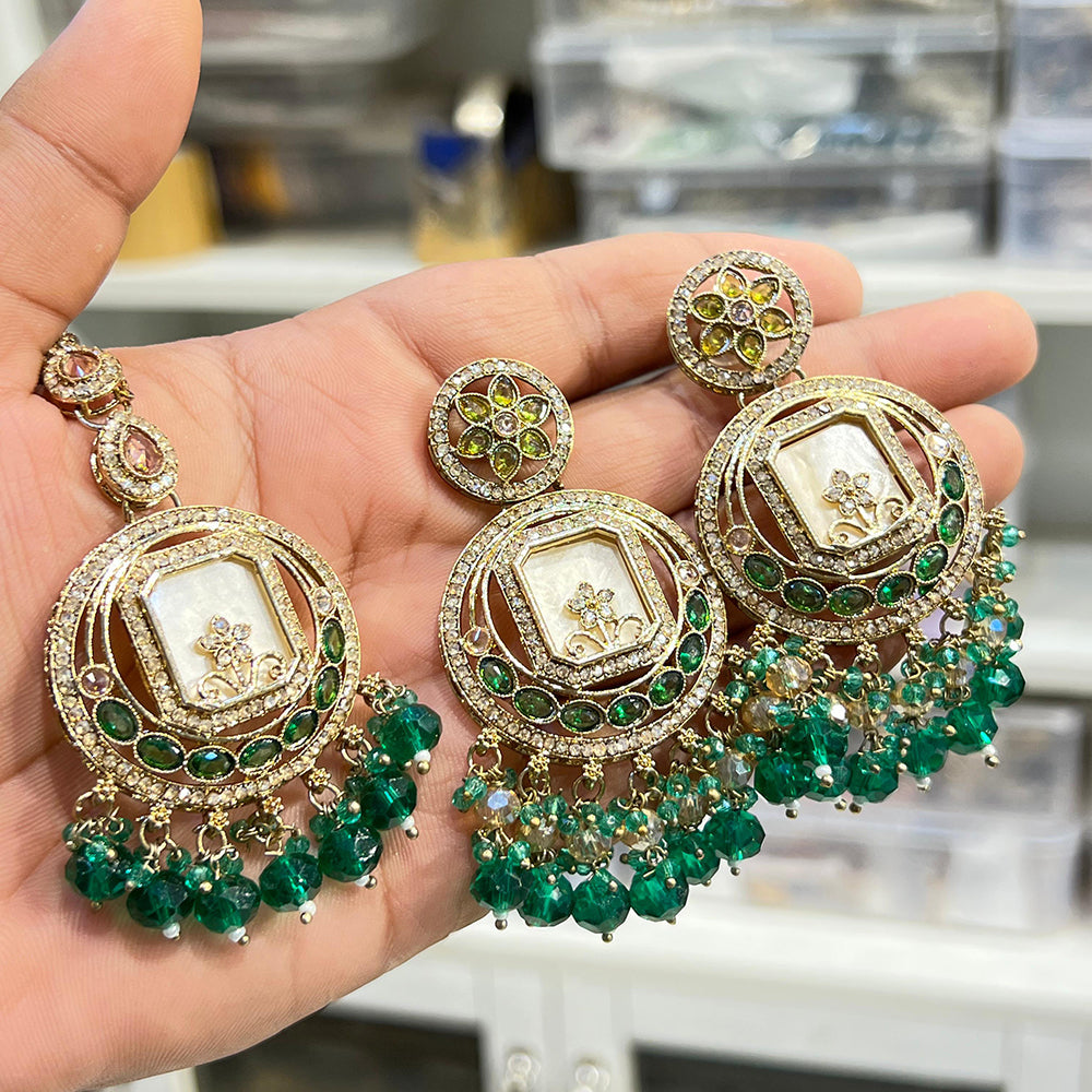 Hira Collection Glamorous Kundan Stone And Pearl Earring With Maangtikka