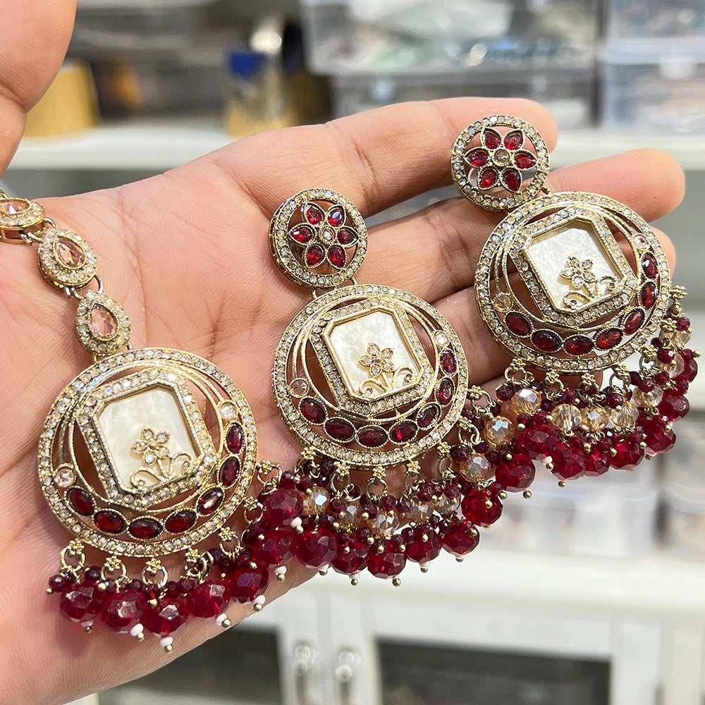 Hira Collection Glamorous Kundan Stone And Pearl Earring With Maangtikka
