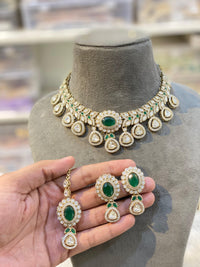 Hira Collections Sparkling Pota and Kundan Stone Necklace Set