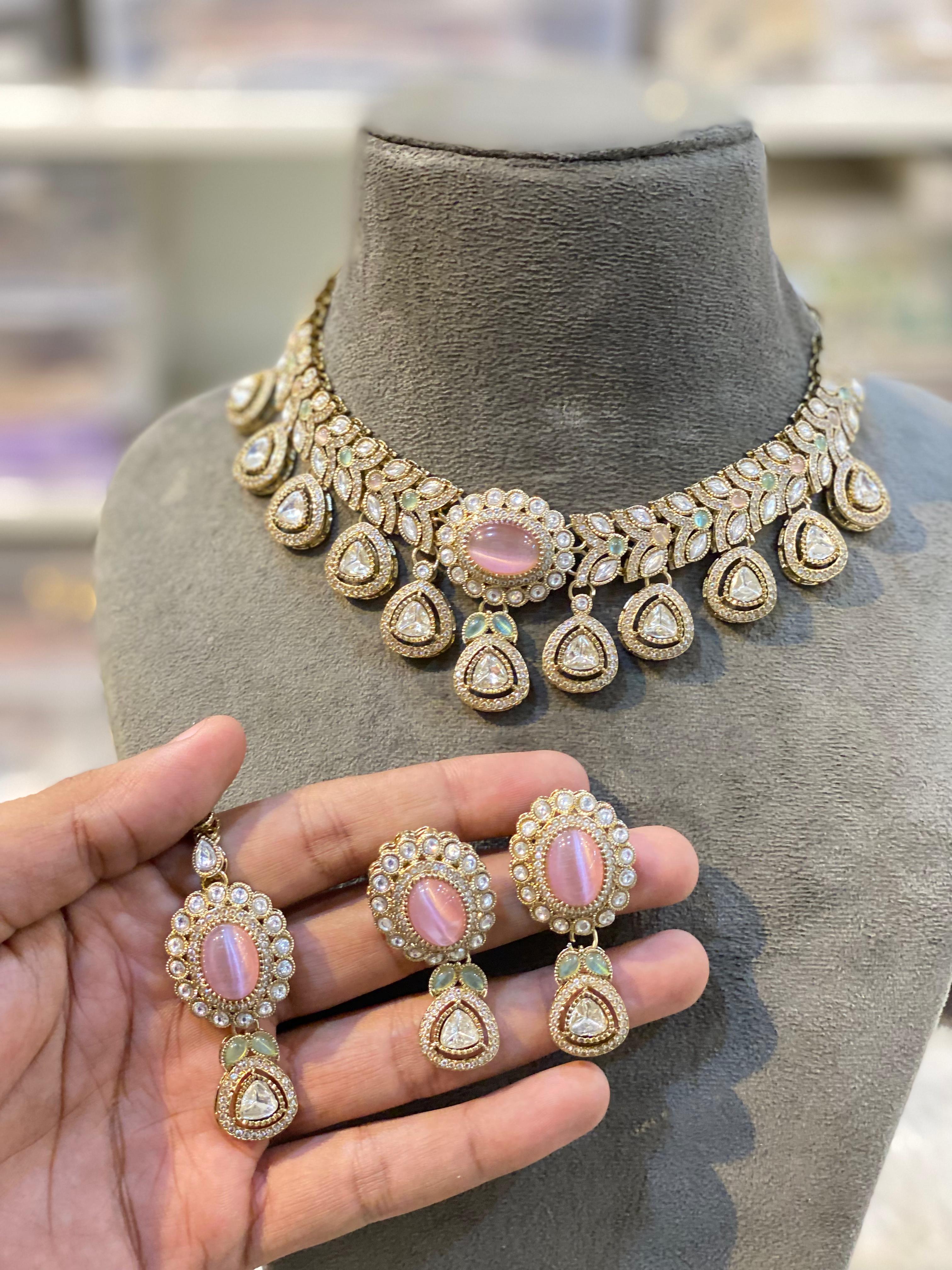 Hira Collections Sparkling Pota and Kundan Stone Necklace Set