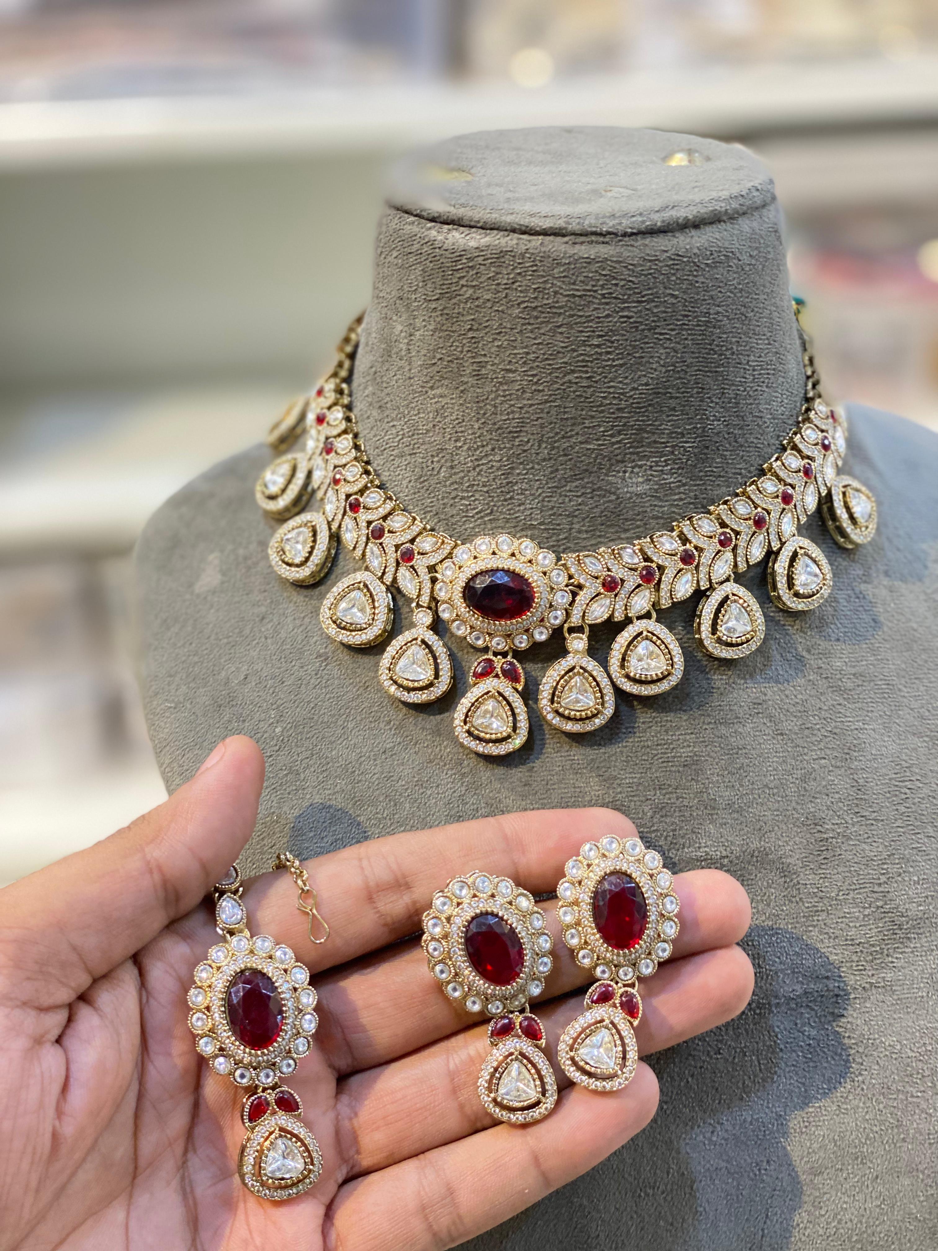 Hira Collections Sparkling Pota and Kundan Stone Necklace Set