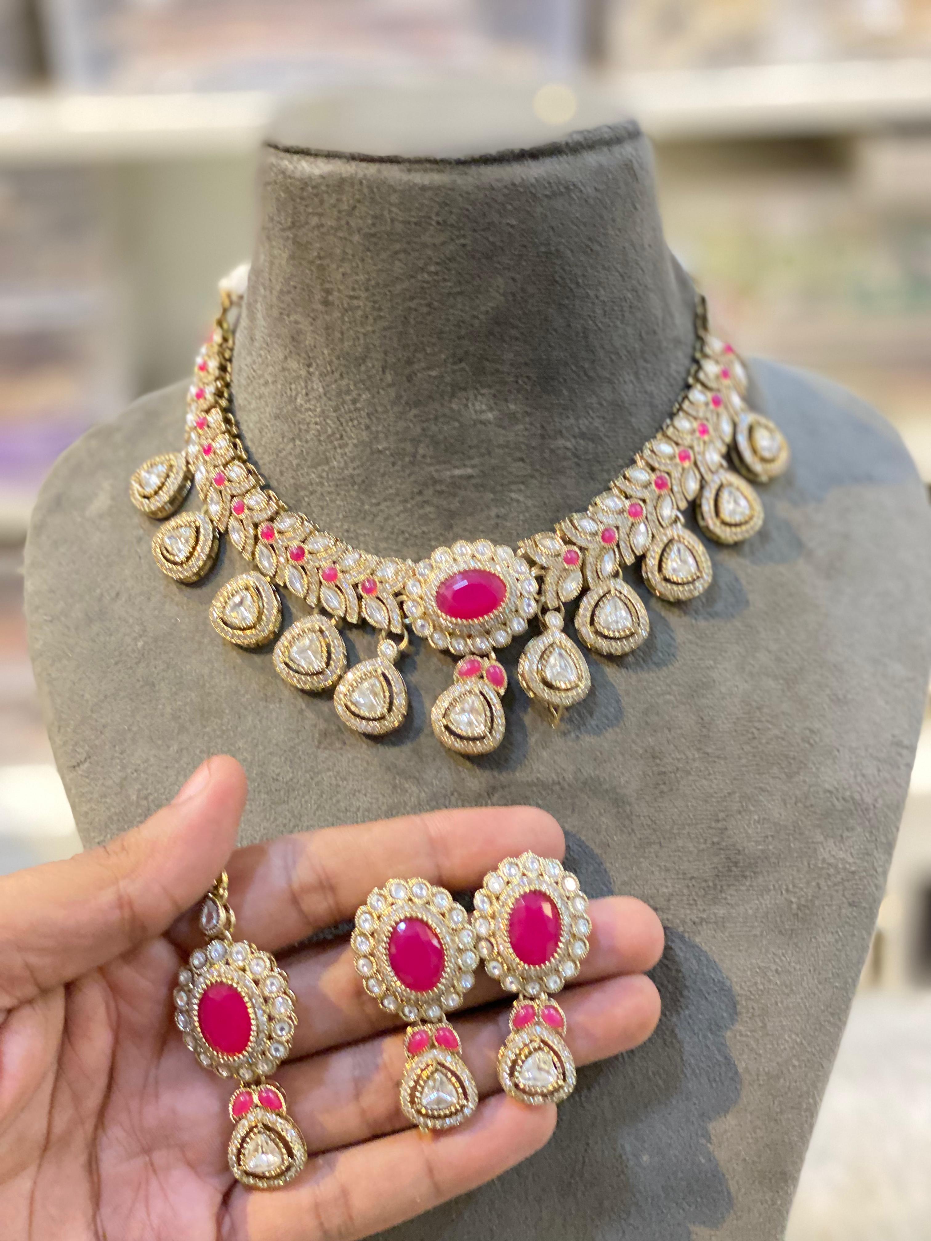 Hira Collections Sparkling Pota and Kundan Stone Necklace Set