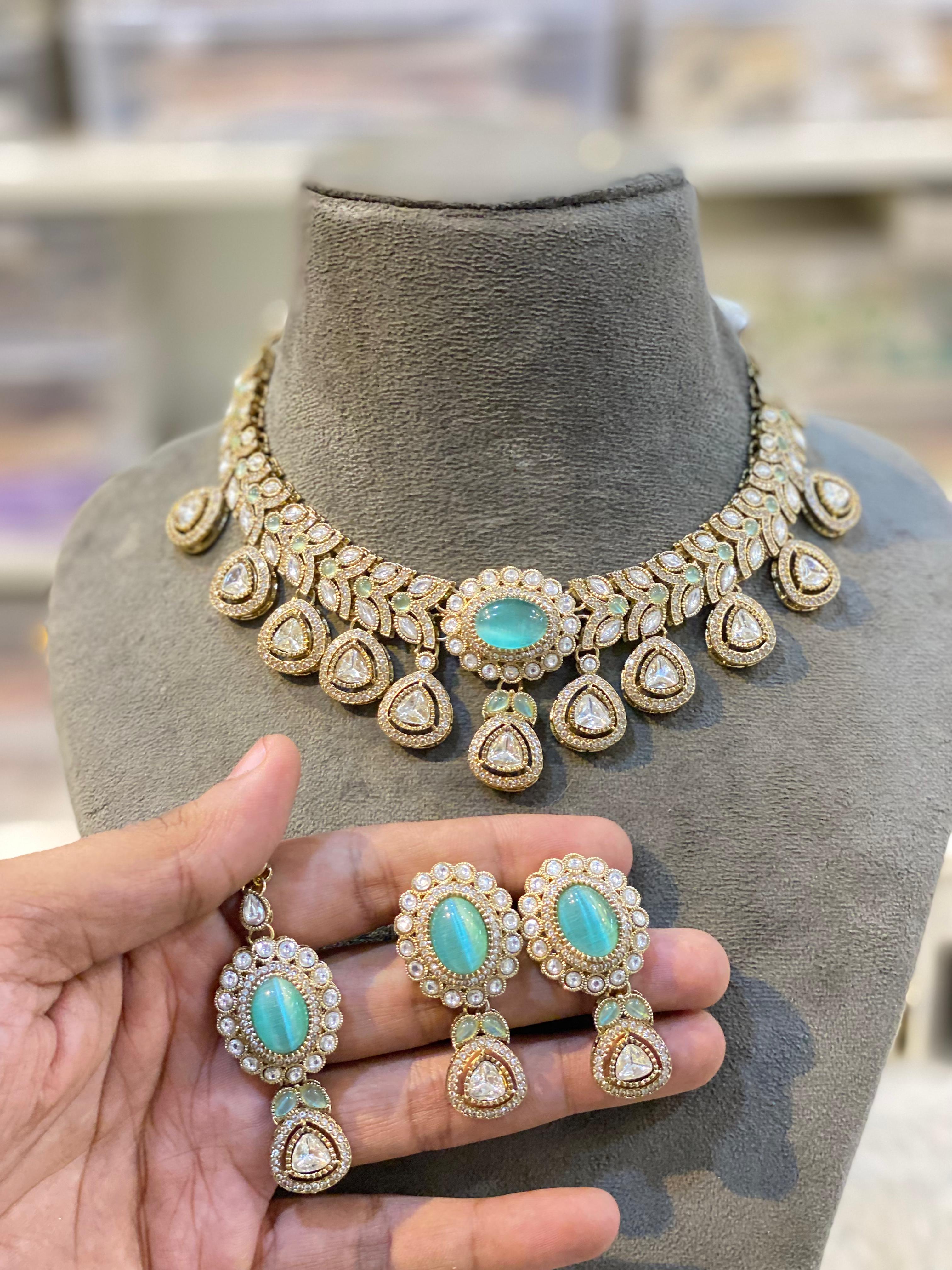 Hira Collections Sparkling Pota and Kundan Stone Necklace Set