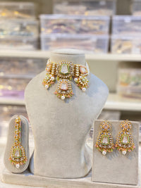 Hira Collections Classic Shine Kundan And Pearl Necklace Set
