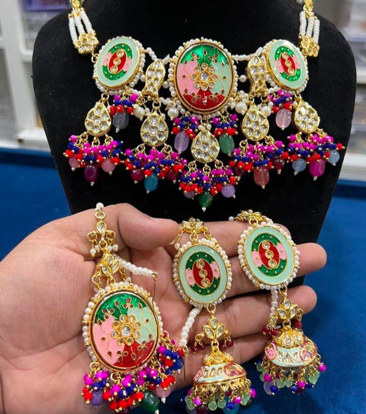 Hira Collections Elegant Glow Pota Kundan And Pearl Necklace Set