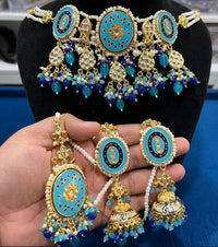 Hira Collections Elegant Glow Pota Kundan And Pearl Necklace Set