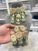 Hira Collections Elegant Glow Pota Kundan And Pearl Necklace Set
