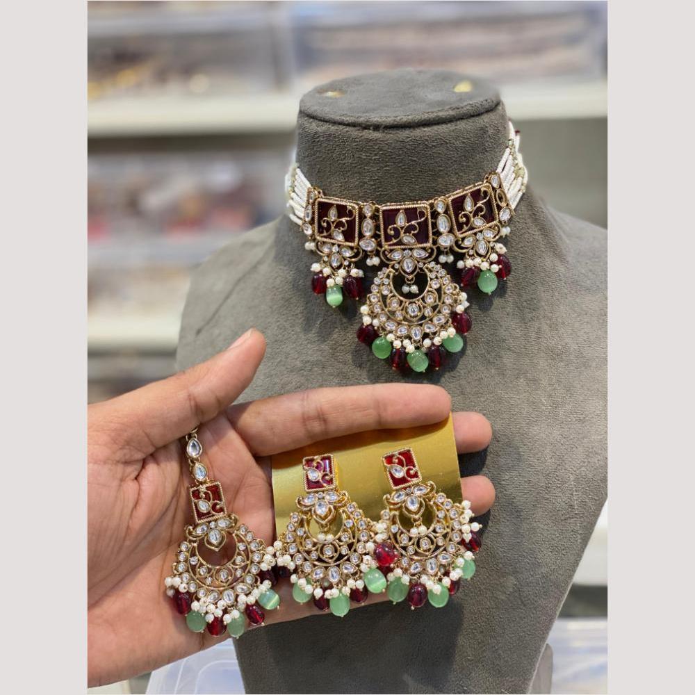 Hira Collections Glamorous Kundan And Pearl Choker Necklace Set