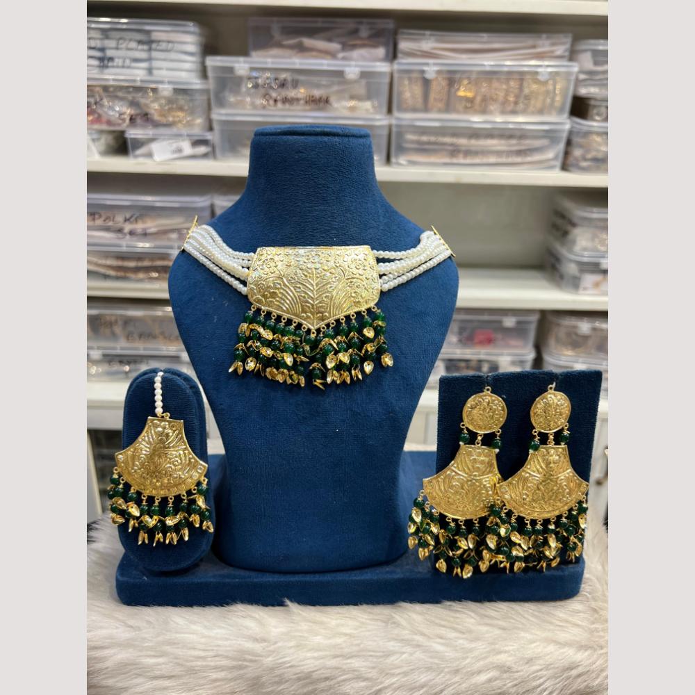 Hira Collections Glamorous Pearl And Beads Choker Necklace Set