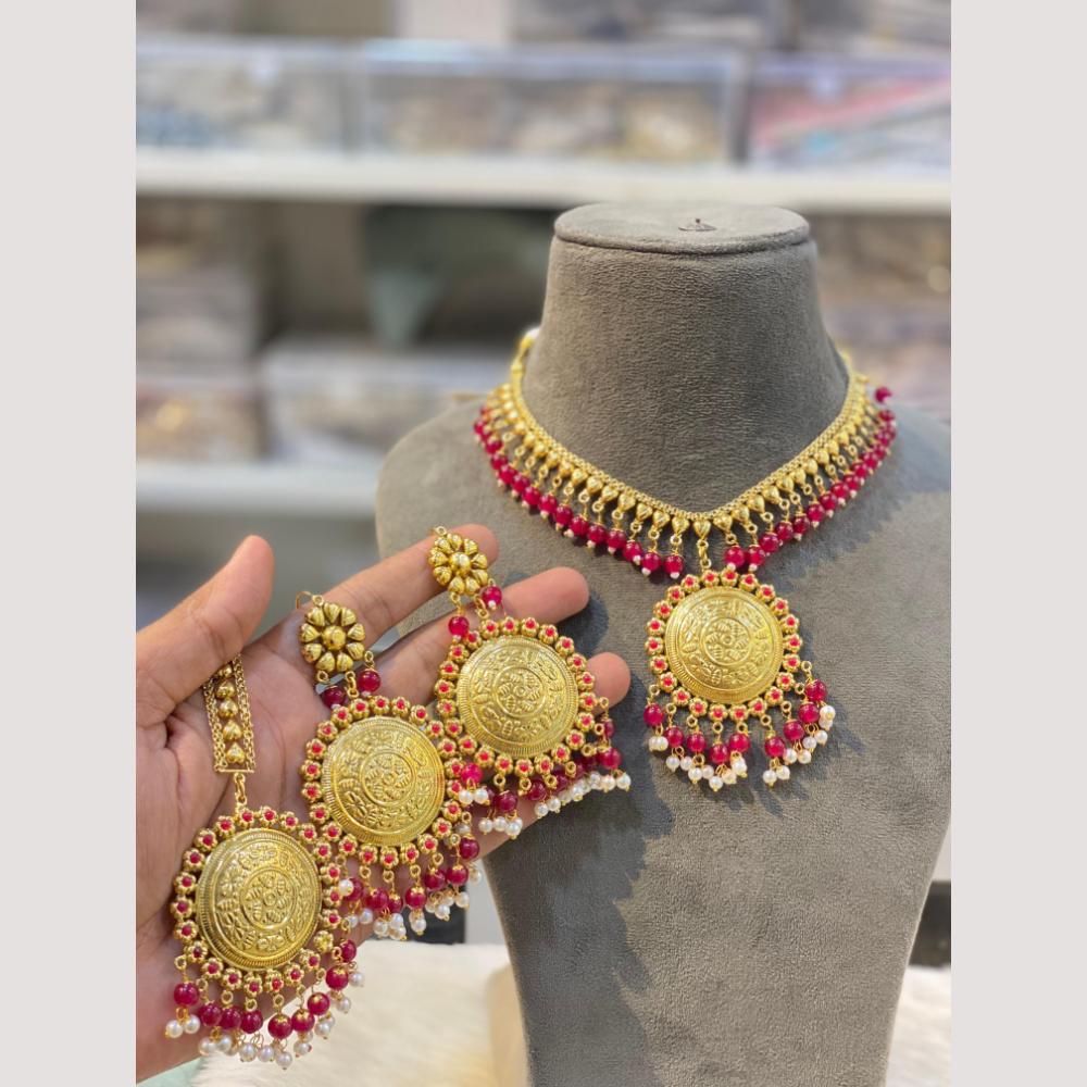 Hira Collections Glamorous Pearl And Beads Choker Necklace Set