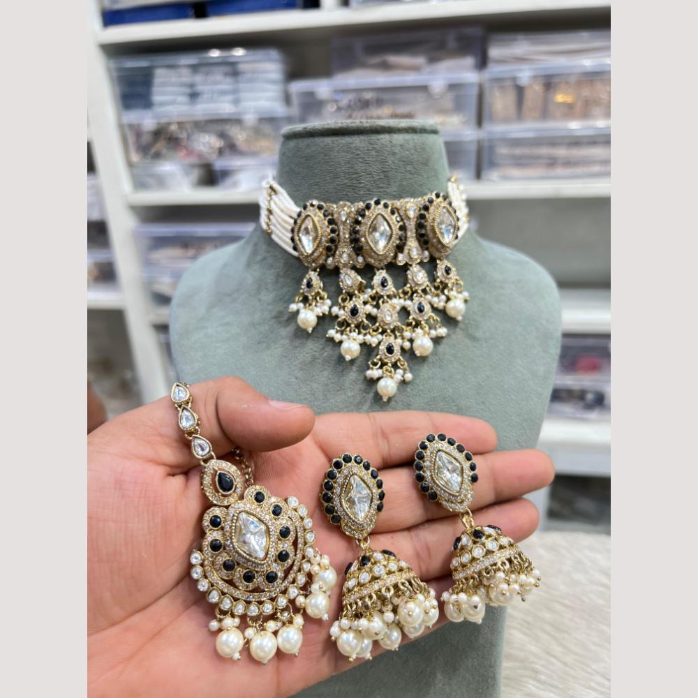 Hira Collections Glamorous Kundan And Pearl Choker Necklace Set