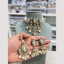 Hira Collections Glamorous Kundan And Pearl Choker Necklace Set