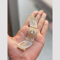 Hira Collections Graceful Pota Stone And Pearl Adjustable Bracelet