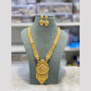 Hira Collections Glamorous Necklace Set