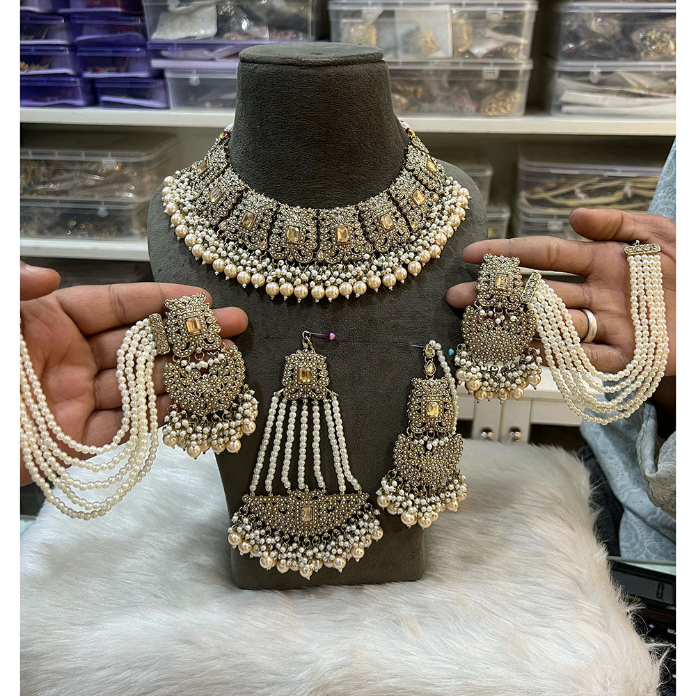 Hira Collection Crystal Stone And Beads Choker Necklace Set