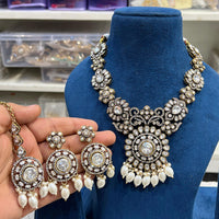 Hira Collections Classic Pota Stone And Beads Necklace Set