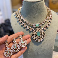 Hira Collections Classic Kundan Stone And Pota Stone Necklace Set