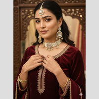 Hira Collections Premium Kundan Stone Beads And Pearl Choker Necklace Set