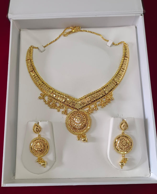 Pari Art Jewellery Forming Necklace Set