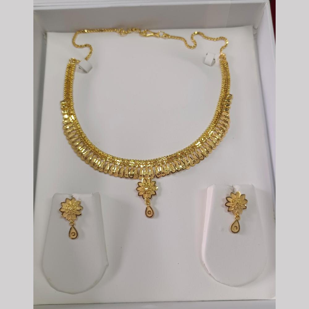 Pari Art Jewellery Forming Necklace Set