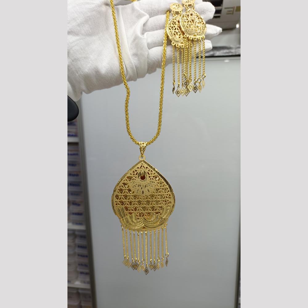 Pari Art Jewellery Elegant Forming Chain Pendant Set