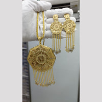 Pari Art Jewellery Elegant Forming Chain Pendant Set