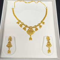 Pari Art Jewellery Forming Luxurious Jewellery Necklace Set