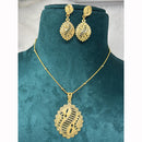 Pari Art Jewellery Classic Trend Forming Pendant With Earrings