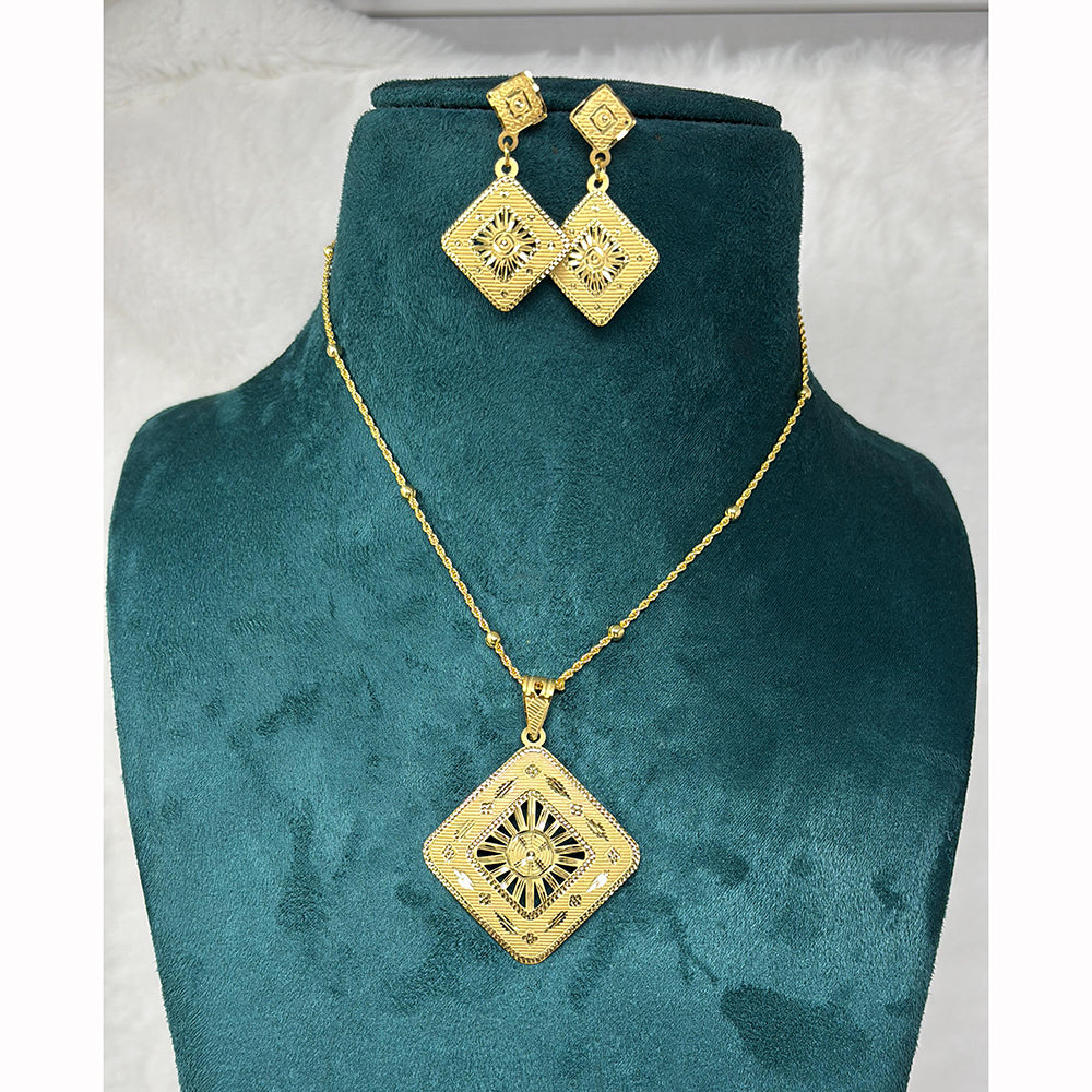 Pari Art Jewellery Classic Trend Forming Pendant With Earrings