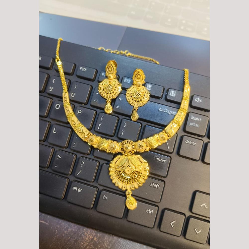 Pari Art Jewellery Royal Forming Necklace Set
