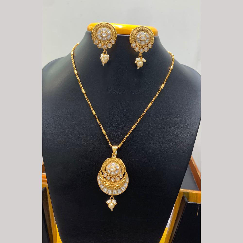 Jain Jewellers Graceful Pota Stone And Beads Ethnic Pendant Jewellery Set