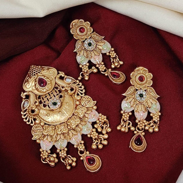 Kavita Art Gold Plated Pota Stone And Meenakari Pendent Set