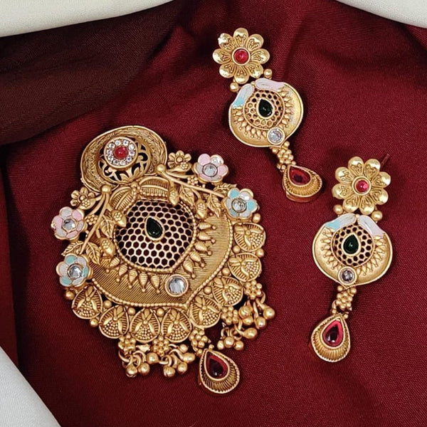 Kavita Art Gold Plated Pota Stone And Meenakari Pendent Set