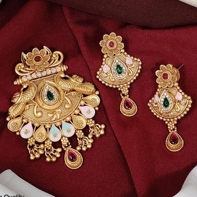 Kavita Art Gold Plated Pota Stone And Meenakari Pendent Set