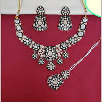 Kavita Art Gold Plated Kundan Stone And Meenakari Necklace Set