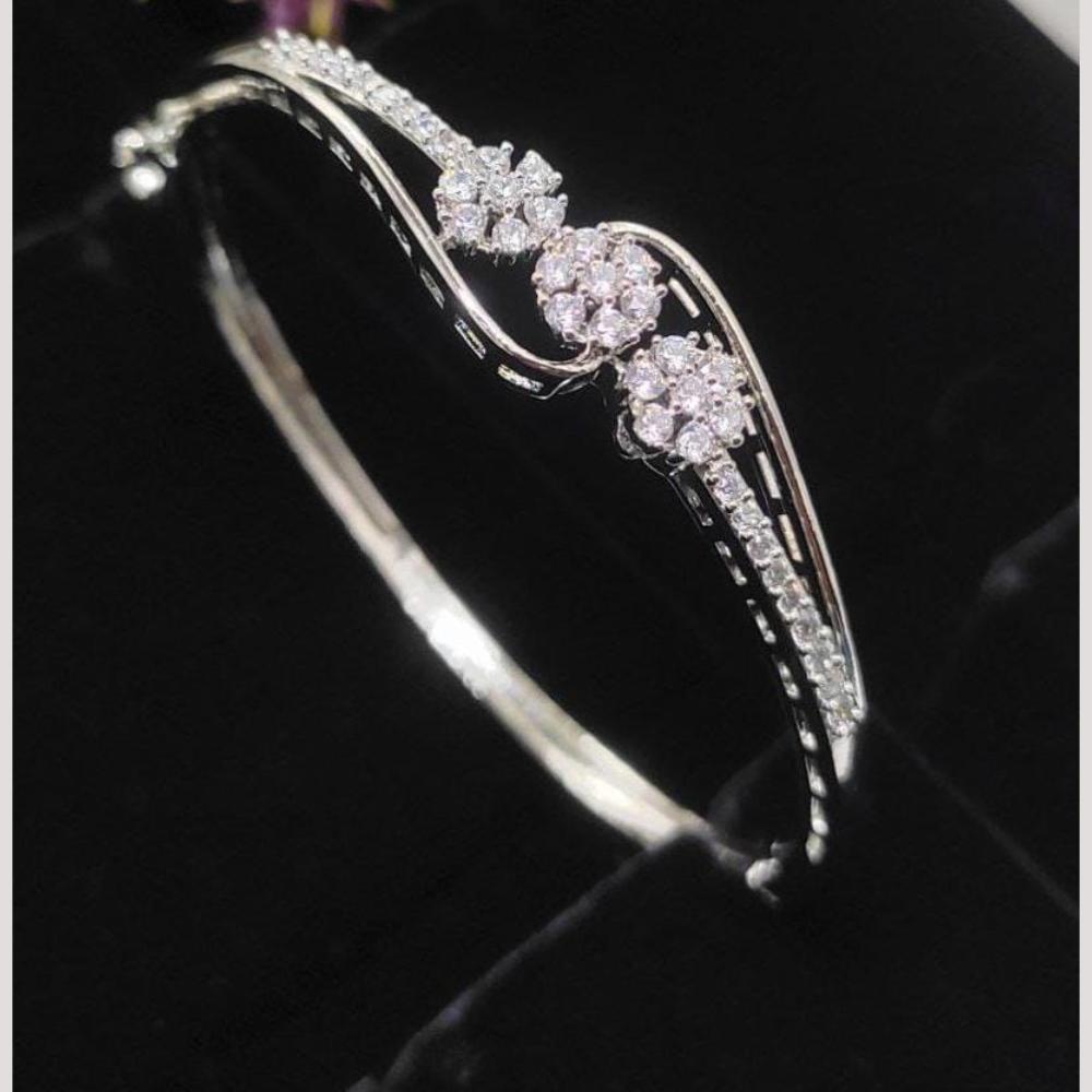 Kavita Art Silver Plated American Diamonds Bracelet