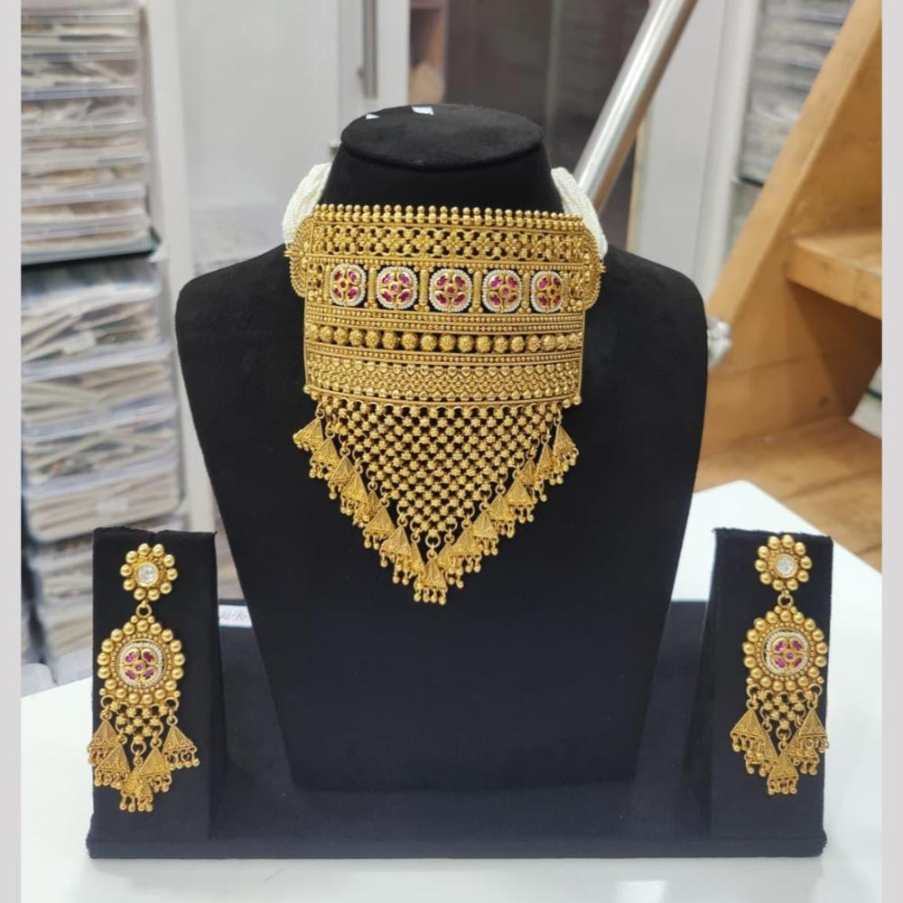 Kavita Art Traditional Gold Kundan Choker Necklace with Matching Earrings