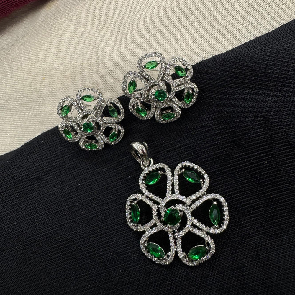 Kavita Art Classic American Daimond Stone Pendant And Earring Set