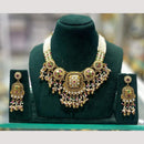 Kavita Art Heritage Pota Stone And Pearl Necklace Set