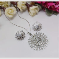 Kavita Art Celestial Radiance Starburst Necklace Set