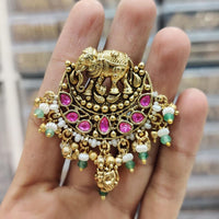 Kavita Art Glamorous Pota And Pearl Statement Ring