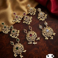 Kavita Art Classic American Daimond Stone Pendant Set