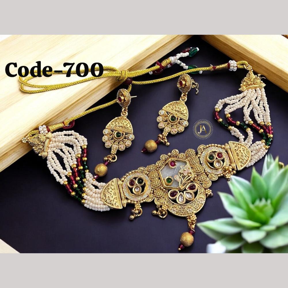 SNERA Gold Plated Pota Stone And Pearls Choker Necklace Set