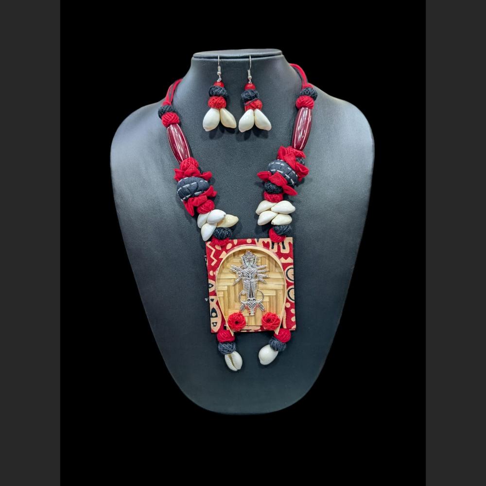 SNERA Artistic Designer Terracotta And Shell Necklace Set