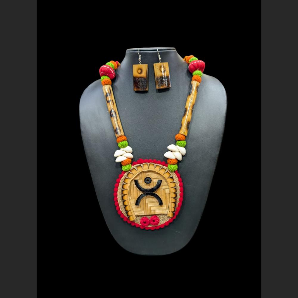 SNERA Artistic Designer Terracotta And Shell Necklace Set