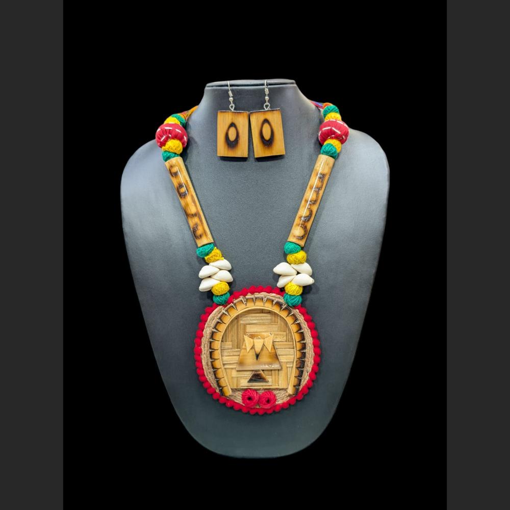 SNERA Artistic Designer Terracotta And Shell Necklace Set