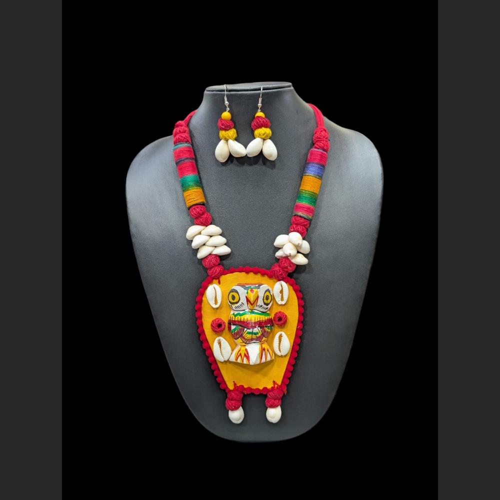 SNERA Artistic Designer Terracotta And Shell Necklace Set