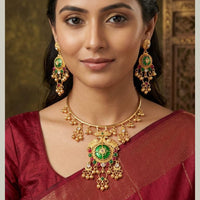 SNERA Graceful Pota Stone And Pearl Necklace Set