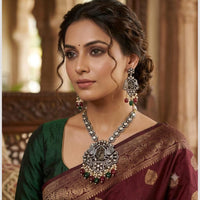 SNERA Royal Pota Stone Beads And Pearl Temple Necklace Set
